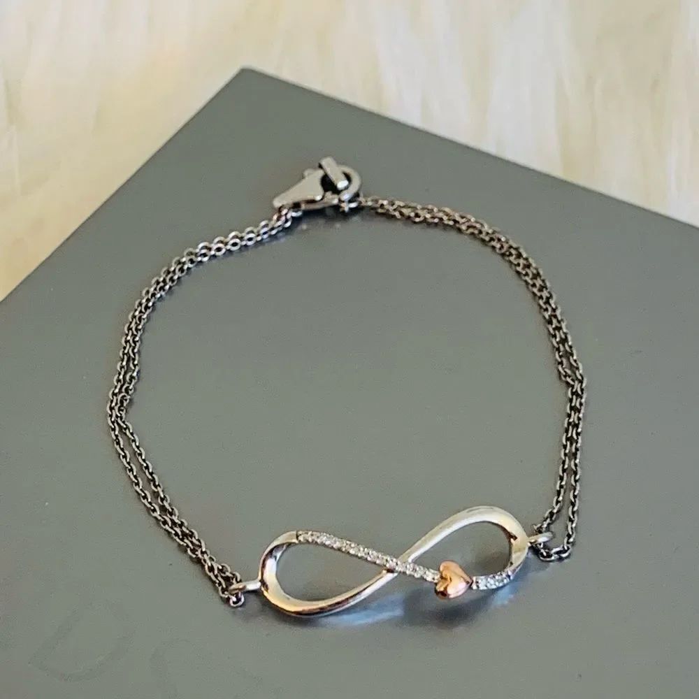 Swarovski Silver Double Chain Infinity w/ Crystals & Rose Gold Heart Bracelet!
